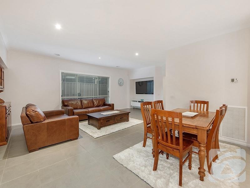 5 Turitable Way, Caroline Springs VIC 3023