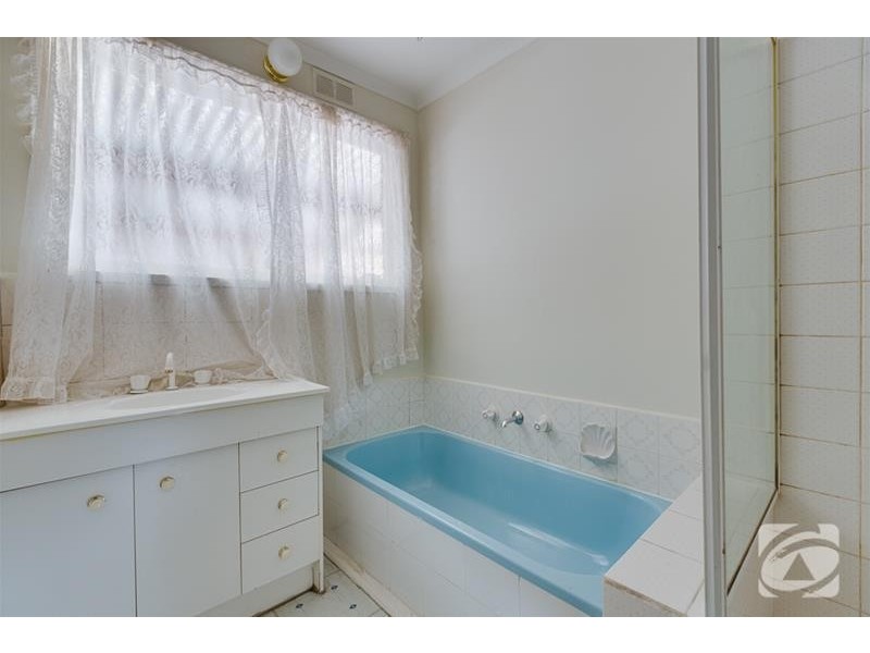 3 Vista Drive, Melton VIC 3337