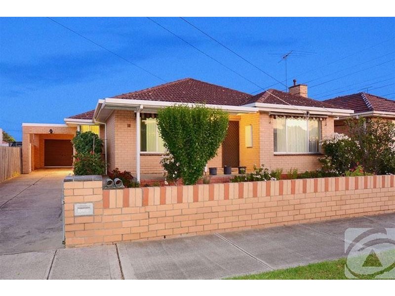 17 Thorndon Drive, St Albans VIC 3021