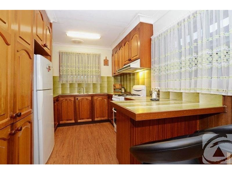 17 Thorndon Drive, St Albans VIC 3021