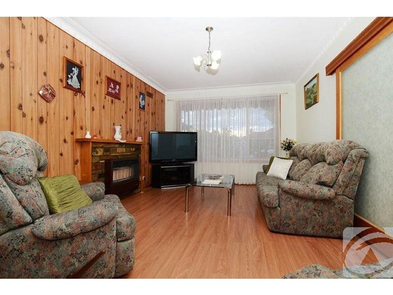 17 Thorndon Drive, St Albans VIC 3021