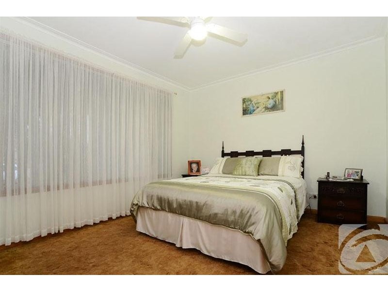 17 Thorndon Drive, St Albans VIC 3021