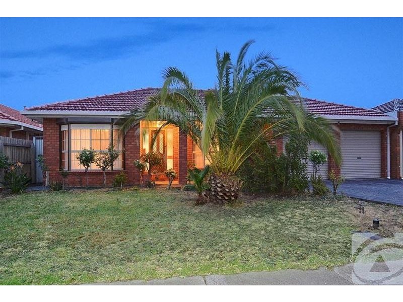 109 Parmelia Drive, Taylors Lakes VIC 3038