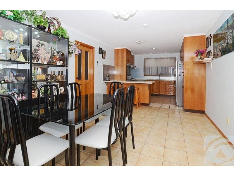 109 Parmelia Drive, Taylors Lakes VIC 3038