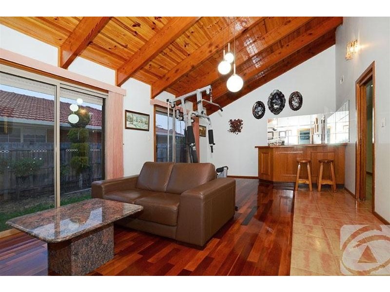 109 Parmelia Drive, Taylors Lakes VIC 3038