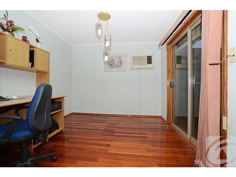 109 Parmelia Drive, Taylors Lakes VIC 3038