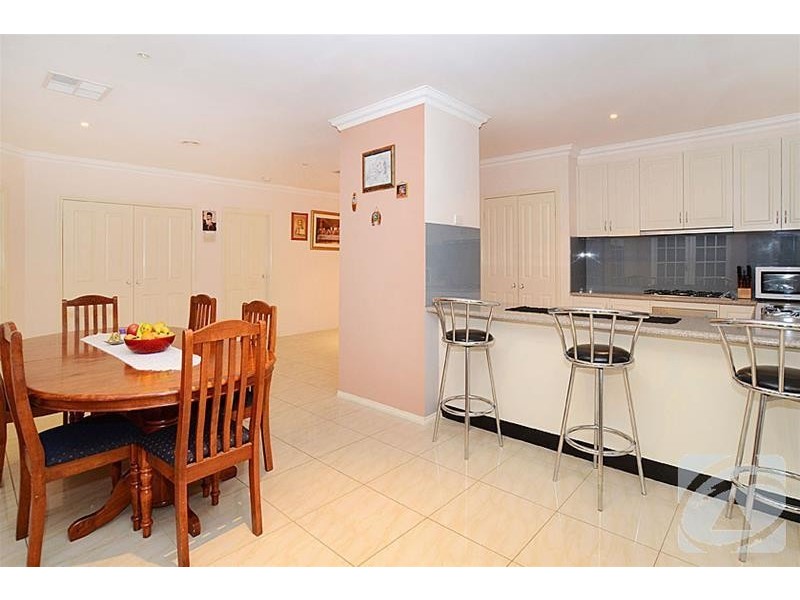 12 Webbs Avenue, Taylors Hill VIC 3037