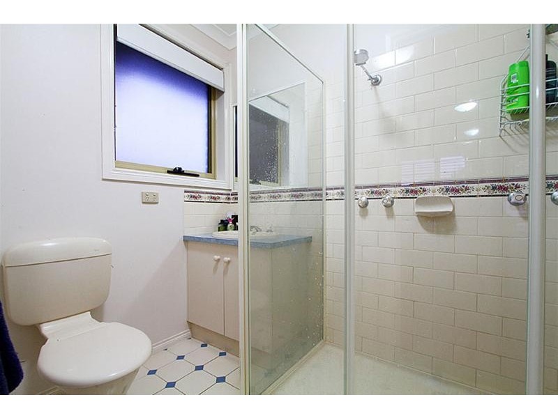 10 Delbridge Drive, Sydenham VIC 3037