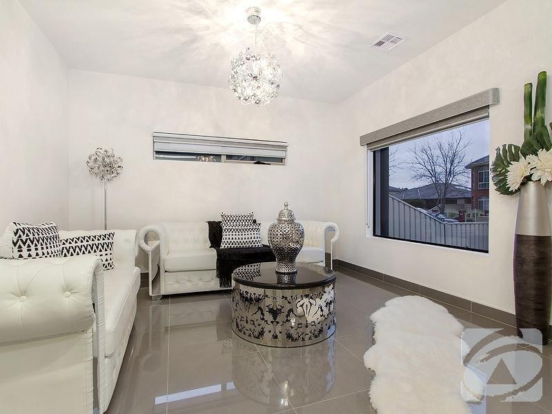 6 Eglington Court, Taylors Hill VIC 3037