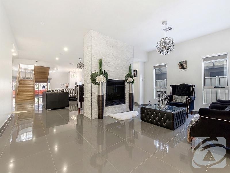 6 Eglington Court, Taylors Hill VIC 3037