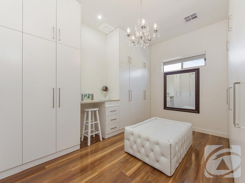 6 Eglington Court, Taylors Hill VIC 3037