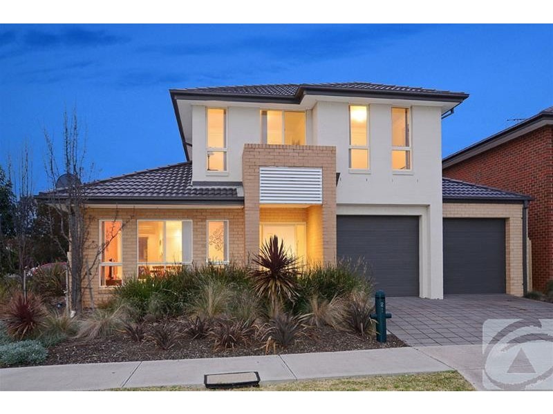 21 Kingston Drive, Taylors Hill VIC 3037