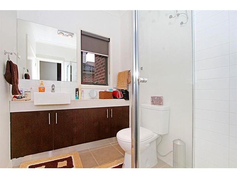 1/28 Buckingham Street, Sydenham VIC 3037