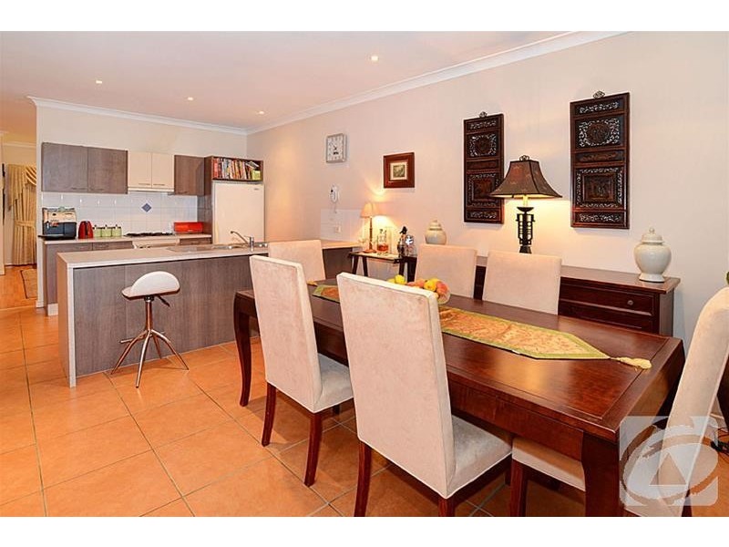 2/358 Sydenham Road, Sydenham VIC 3037