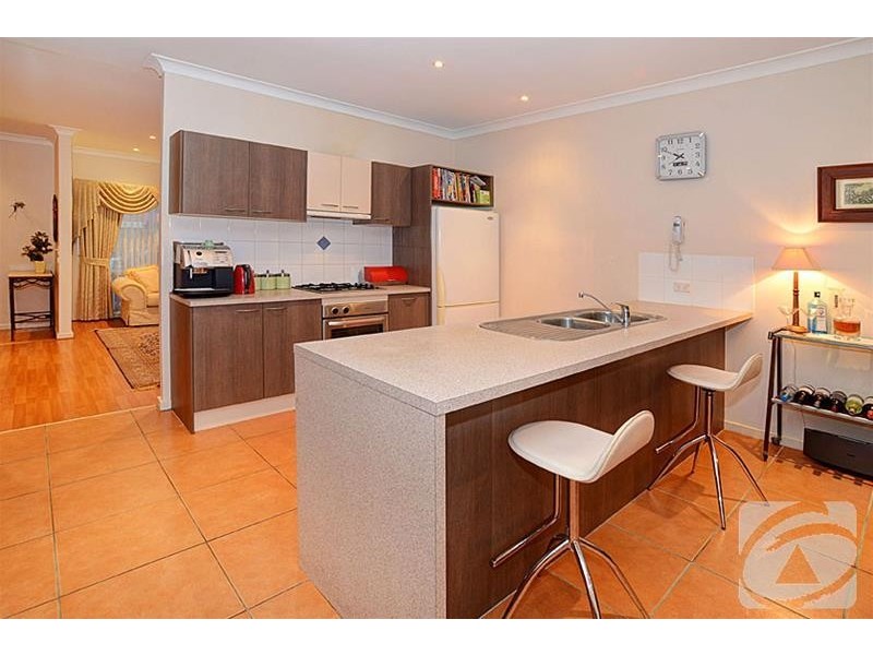 2/358 Sydenham Road, Sydenham VIC 3037