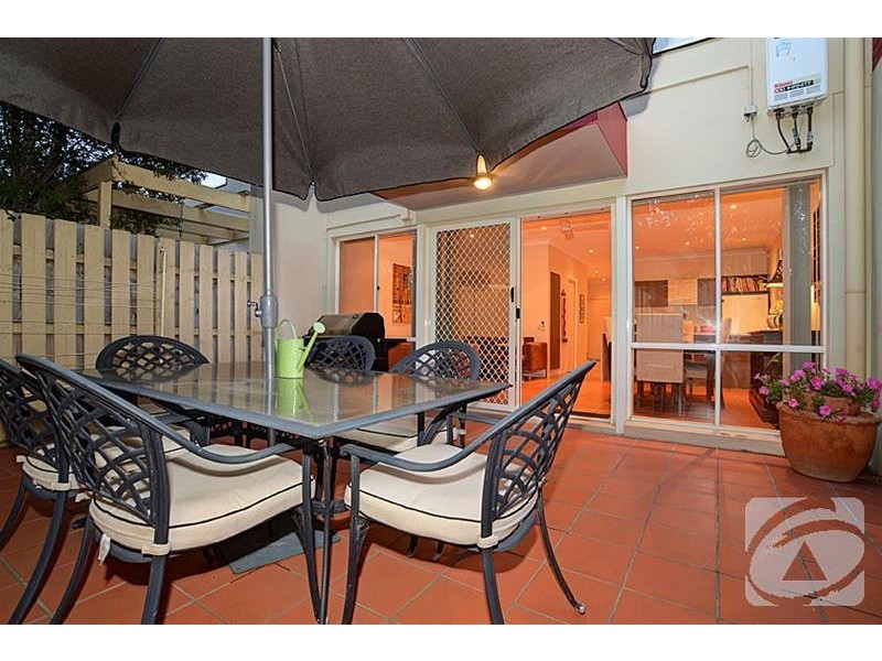 2/358 Sydenham Road, Sydenham VIC 3037