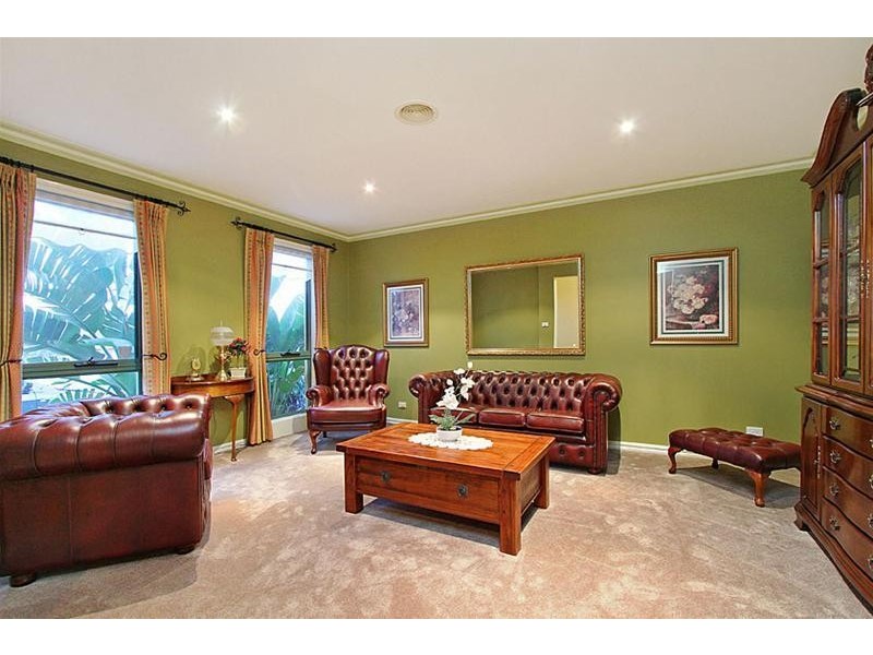 5 Hemar Crescent, Hillside VIC 3037