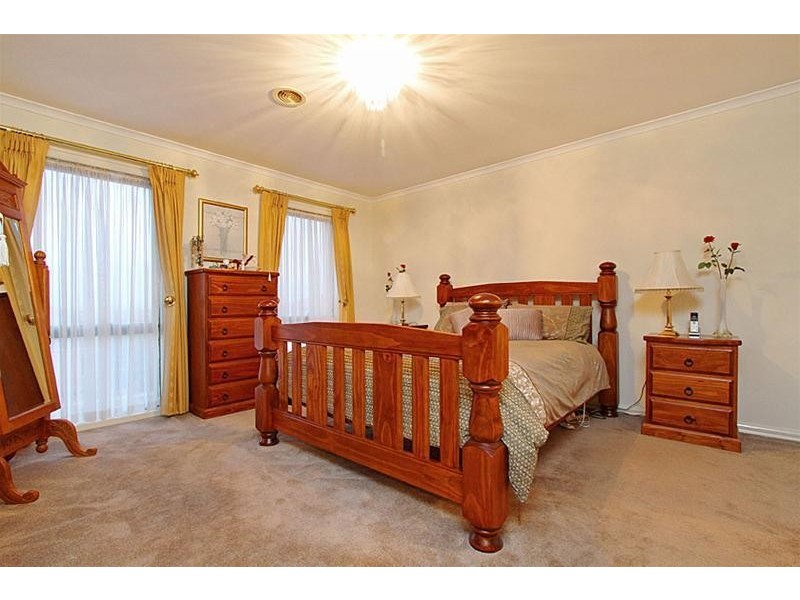 5 Hemar Crescent, Hillside VIC 3037