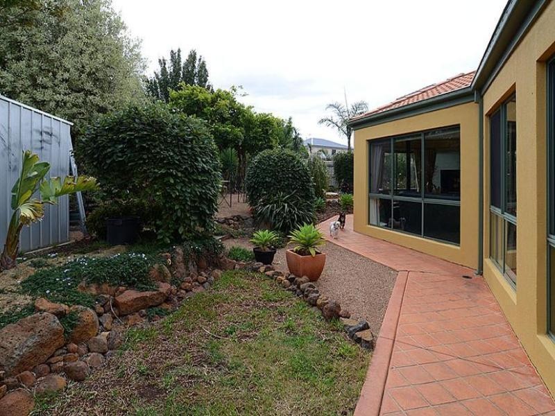 5 Hemar Crescent, Hillside VIC 3037