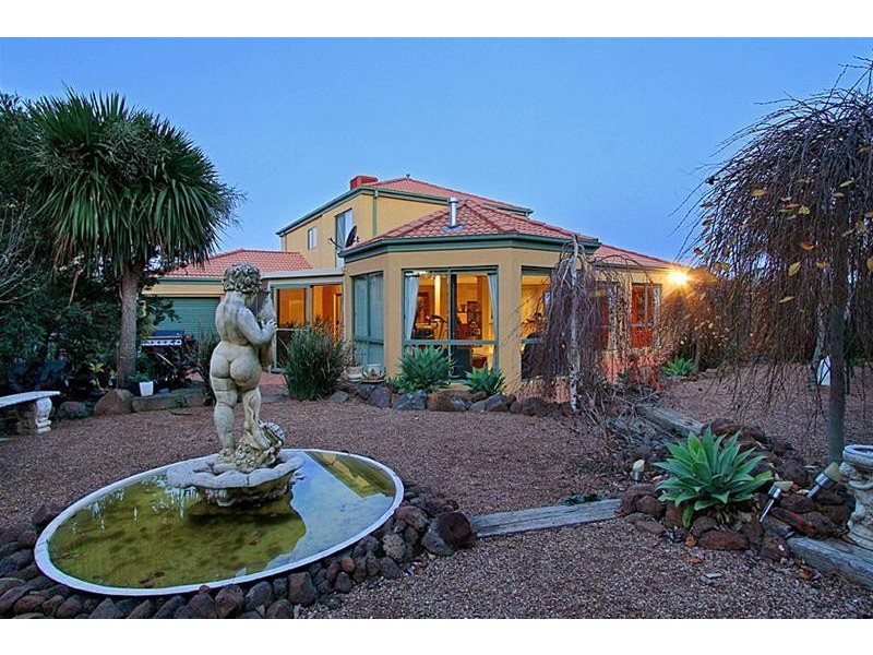 5 Hemar Crescent, Hillside VIC 3037