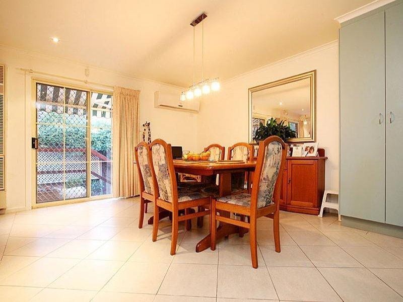 7 Village Avenue, Taylors Lakes VIC 3038