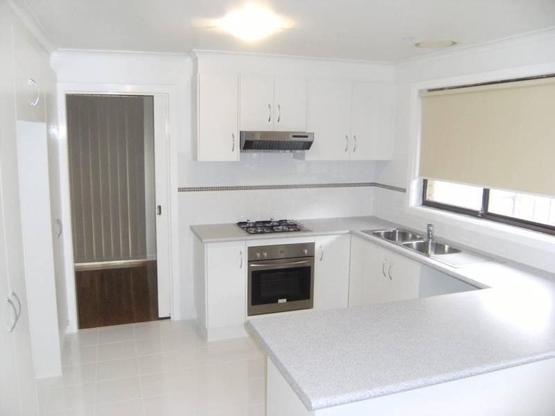 32 Munich Drive, Keilor Downs VIC 3038