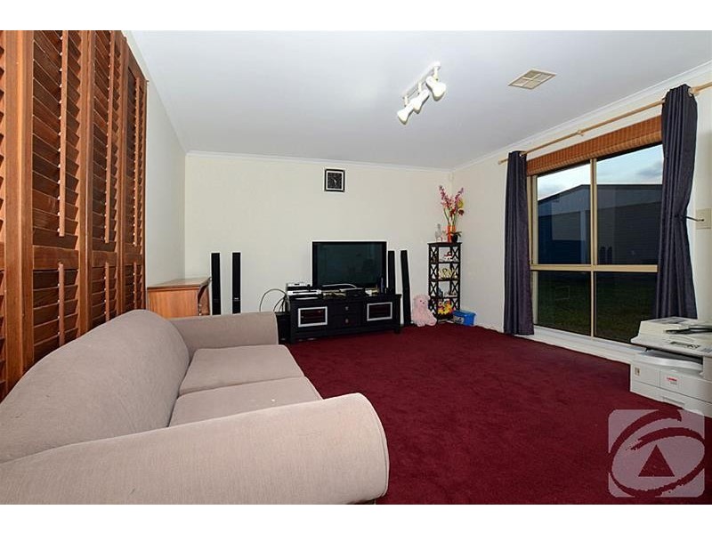 42 Dundee Way, Sydenham VIC 3037