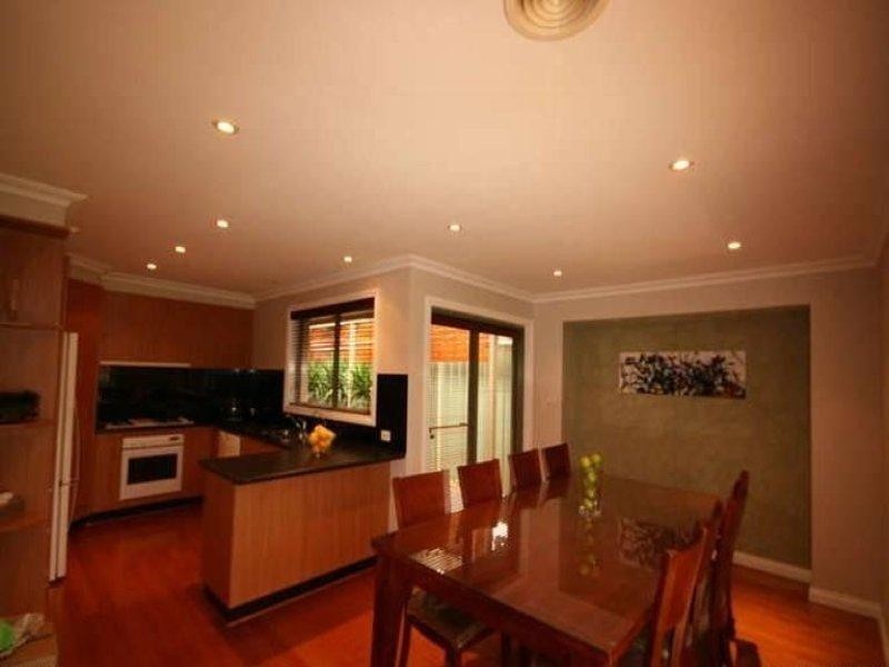 6 Nariel Road, Kings Park VIC 3021