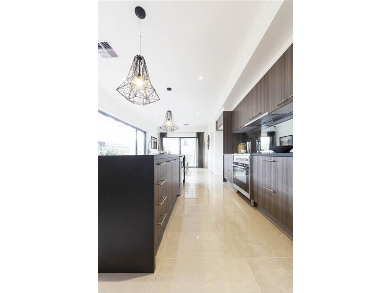 Taylors Hill VIC 3037