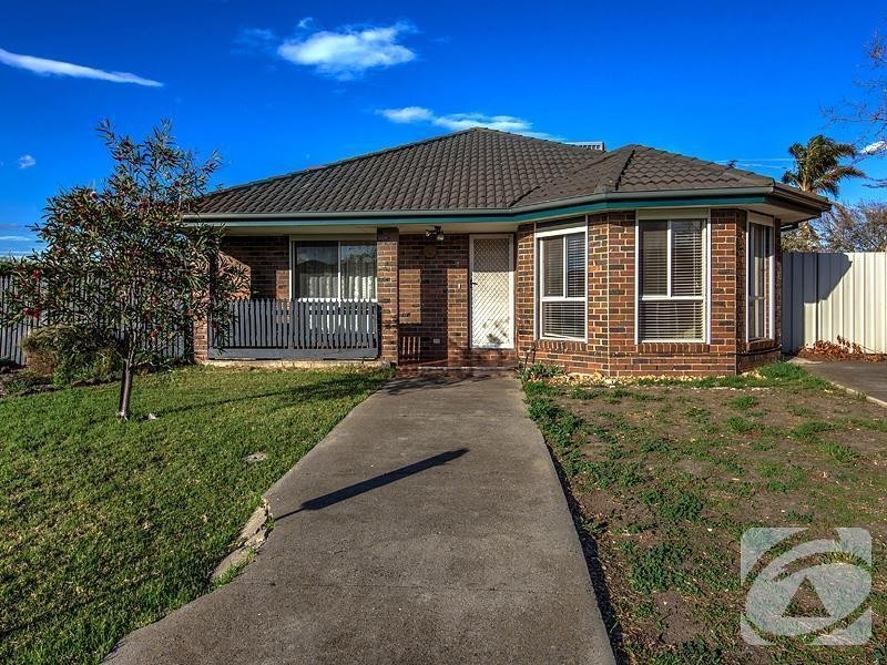 9 Hepburn Place, Sydenham VIC 3037