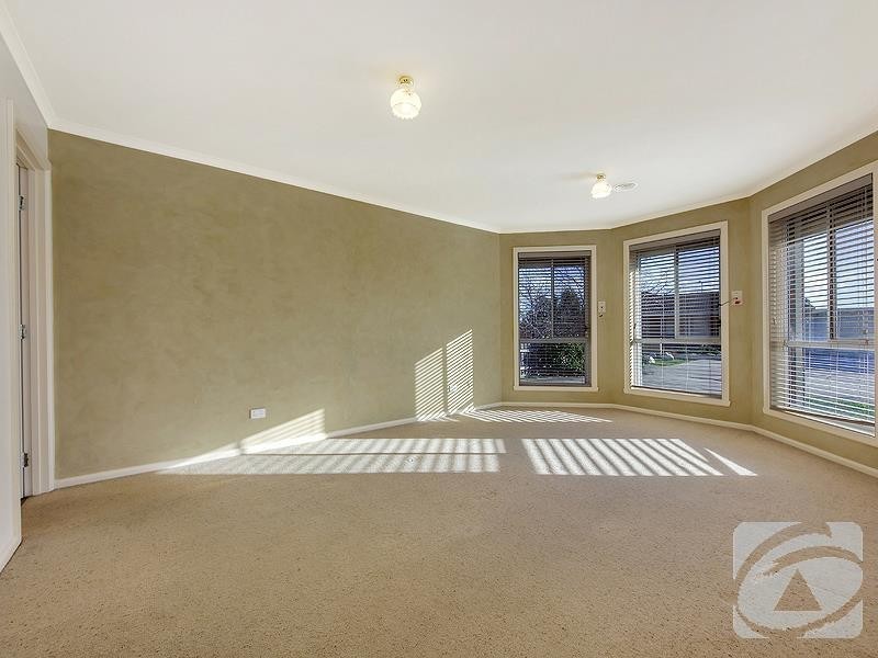 9 Hepburn Place, Sydenham VIC 3037