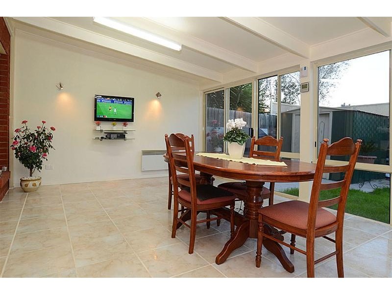 22 Marylou Court, Delahey VIC 3037
