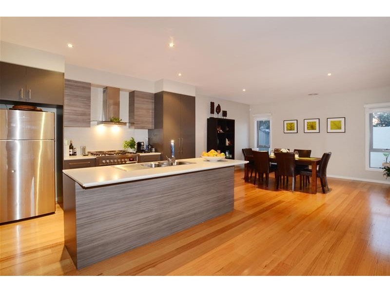 6 Flemington Street, Caroline Springs VIC 3023