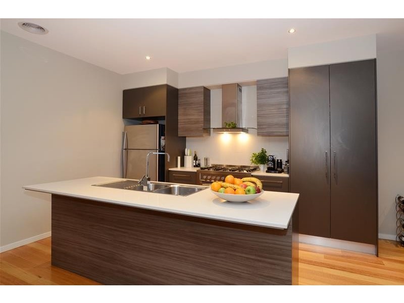 6 Flemington Street, Caroline Springs VIC 3023