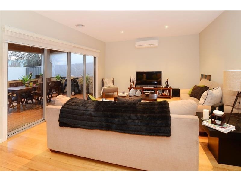 6 Flemington Street, Caroline Springs VIC 3023