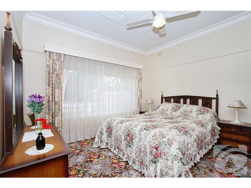 37 Emily Street, St Albans VIC 3021