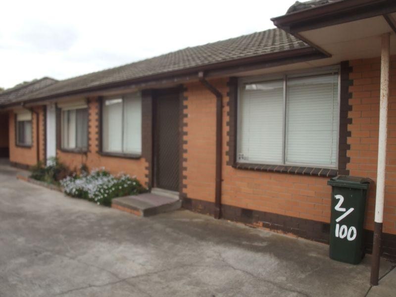 2/100 Fox Street, St Albans VIC 3021