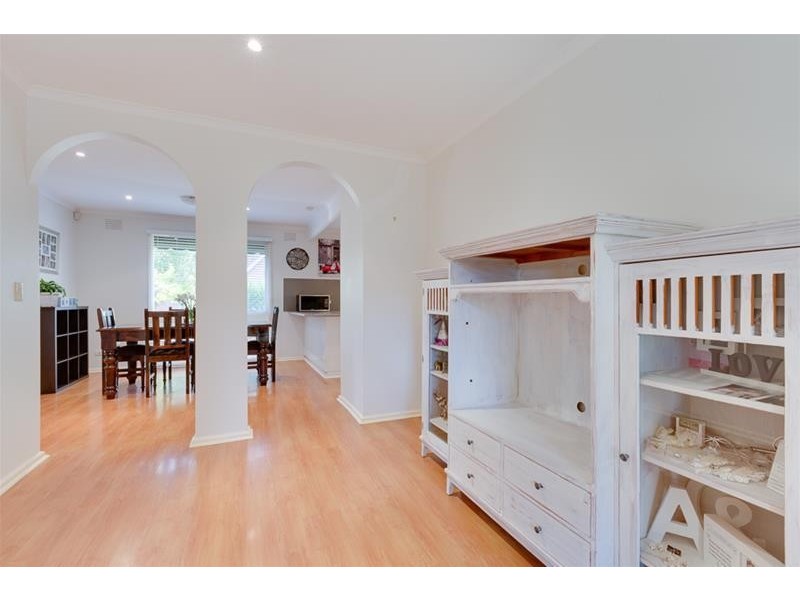 2 Valerie Court, Melton South VIC 3338