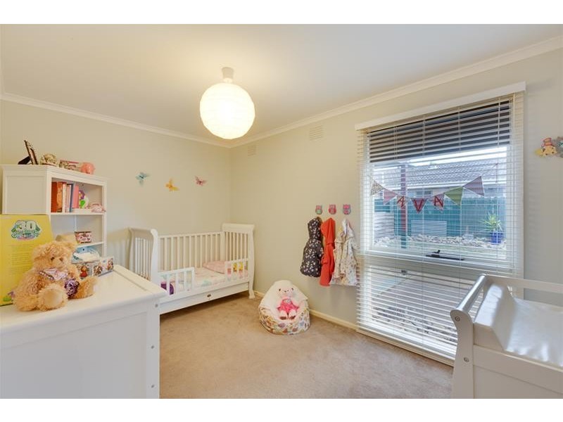 2 Valerie Court, Melton South VIC 3338