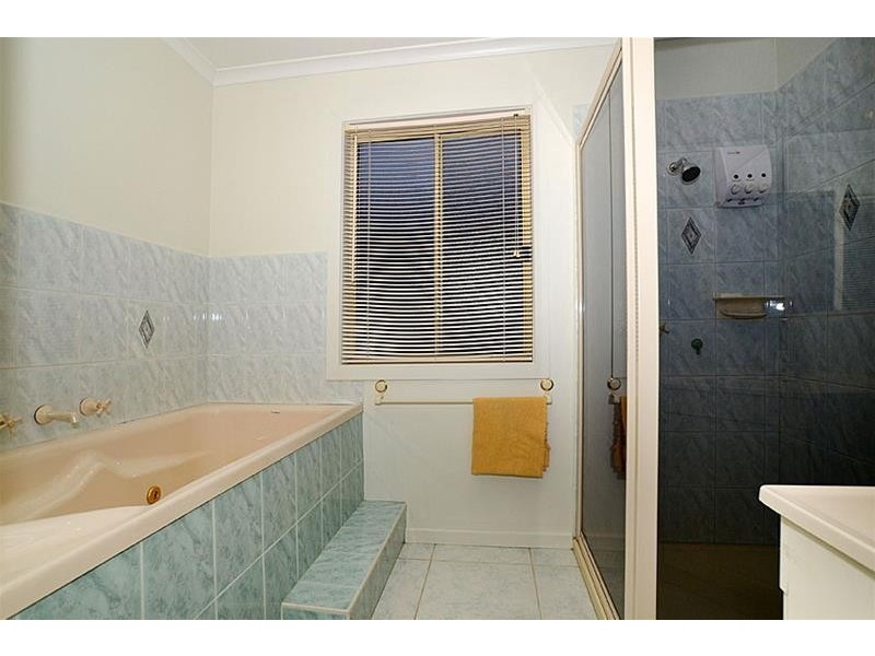 1 Hepburn Place, Sydenham VIC 3037