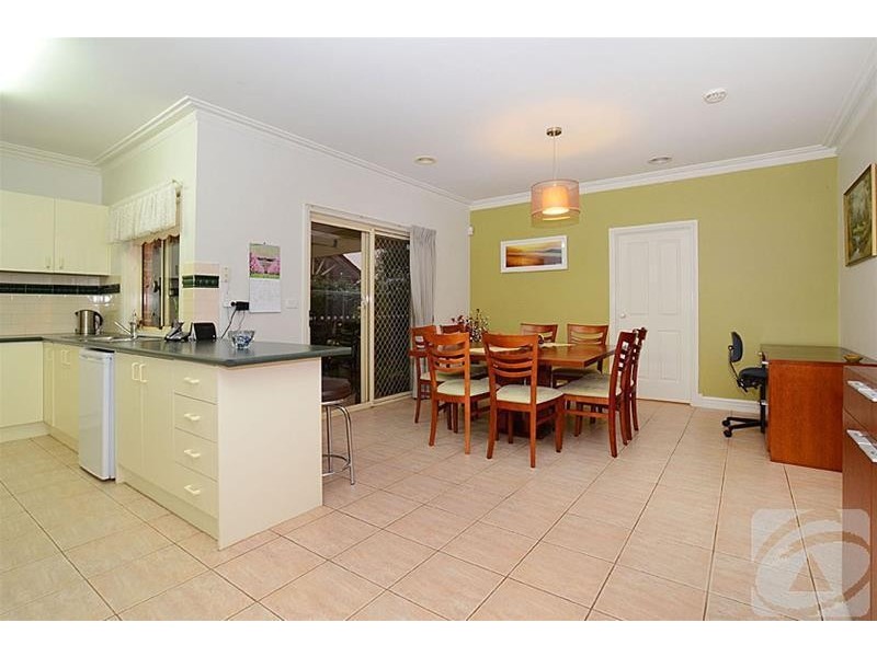 2 Sica Court, Sydenham VIC 3037