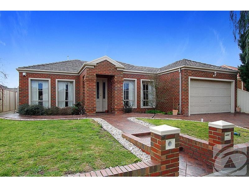 16 Tamora Way, Sydenham VIC 3037