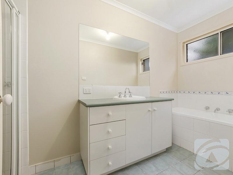 3 Avenham Court, Hillside VIC 3037