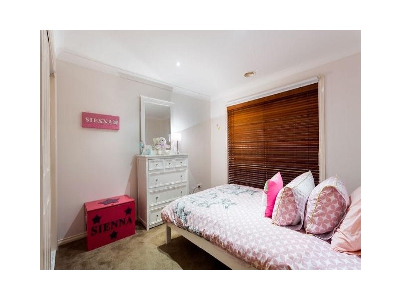 12 Nepean Way, Taylors Hill VIC 3037