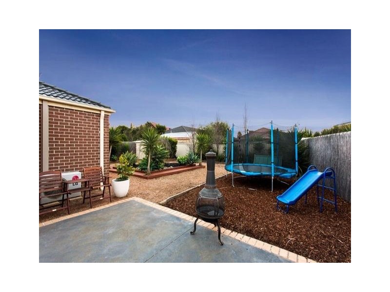 12 Nepean Way, Taylors Hill VIC 3037