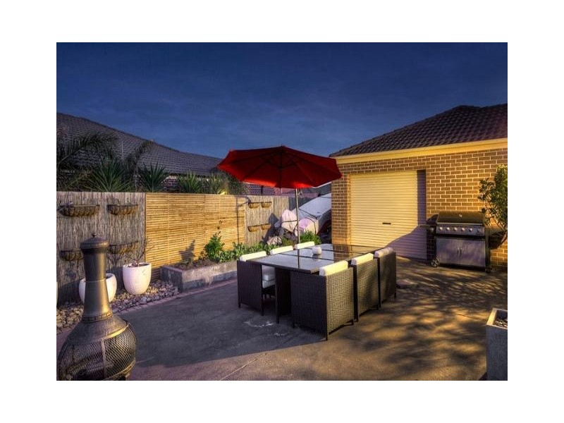 12 Nepean Way, Taylors Hill VIC 3037