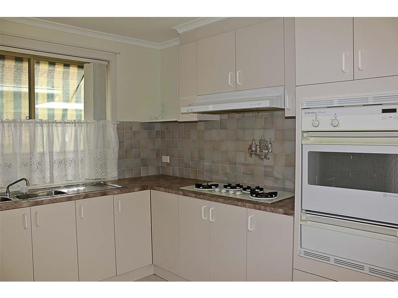 11 Danthonia Street, Delahey VIC 3037