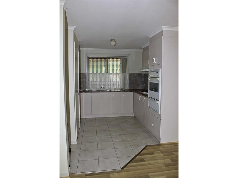 11 Danthonia Street, Delahey VIC 3037