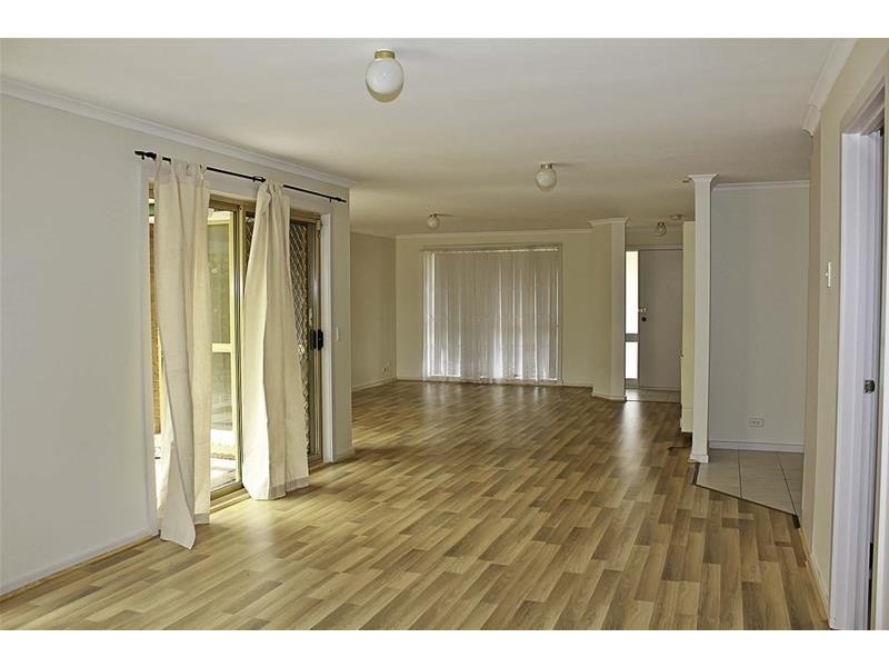 11 Danthonia Street, Delahey VIC 3037