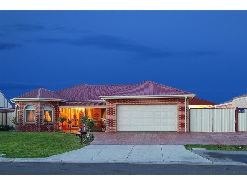 7 The Peak, Hillside VIC 3037